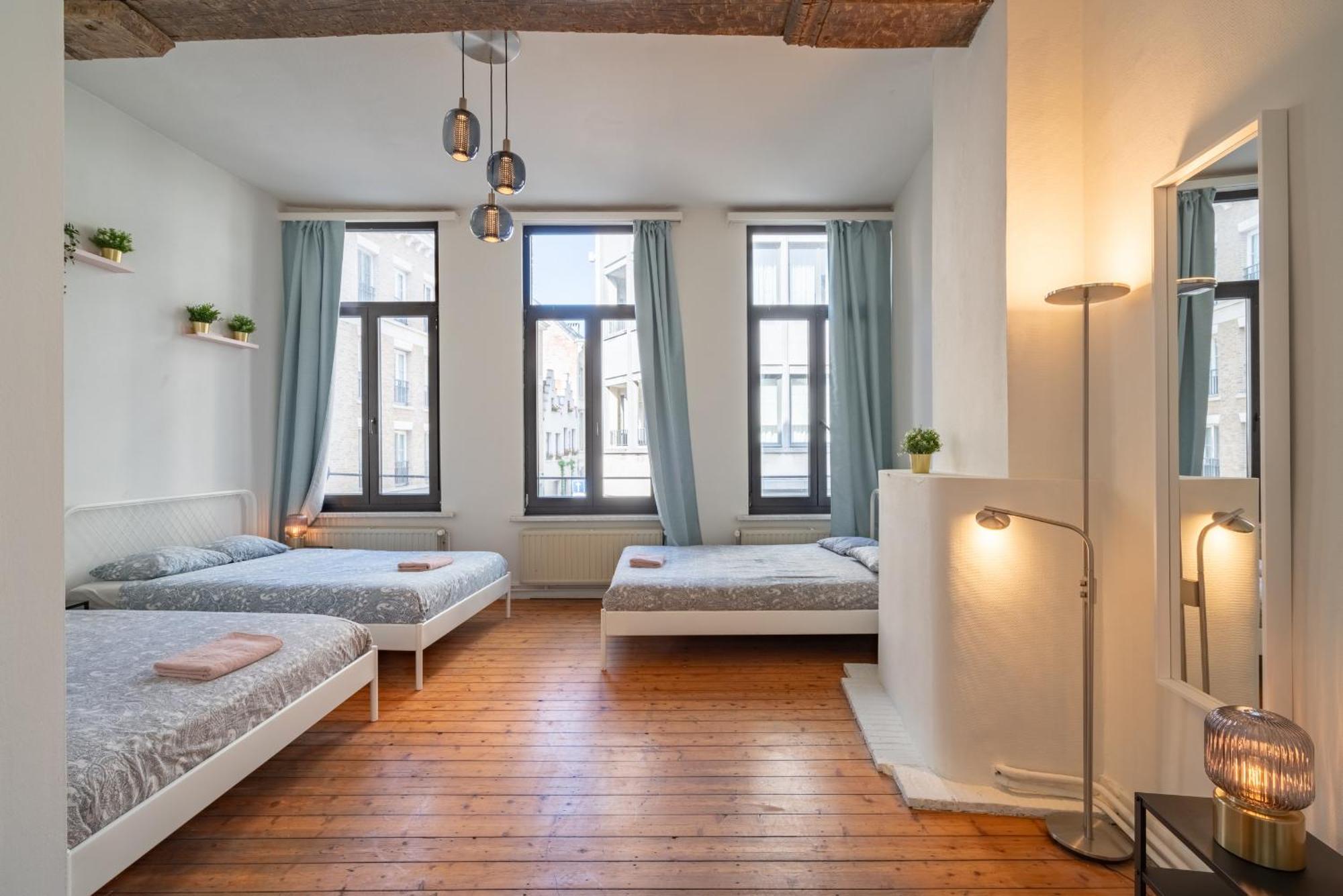 Authentic Apartments In The Center Of Antwerp Antuérpia Exterior foto